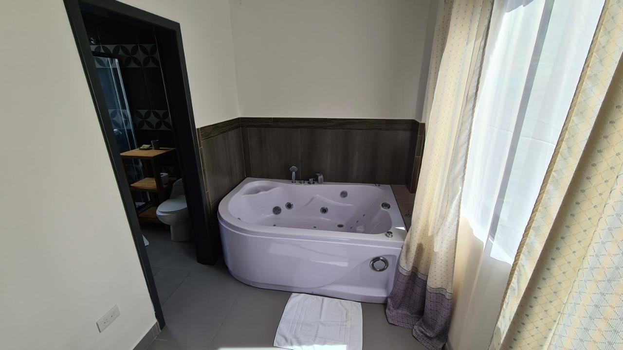 Elegante Apartamento Con Vistas Al Volcan Tungurahua Baños Exterior foto