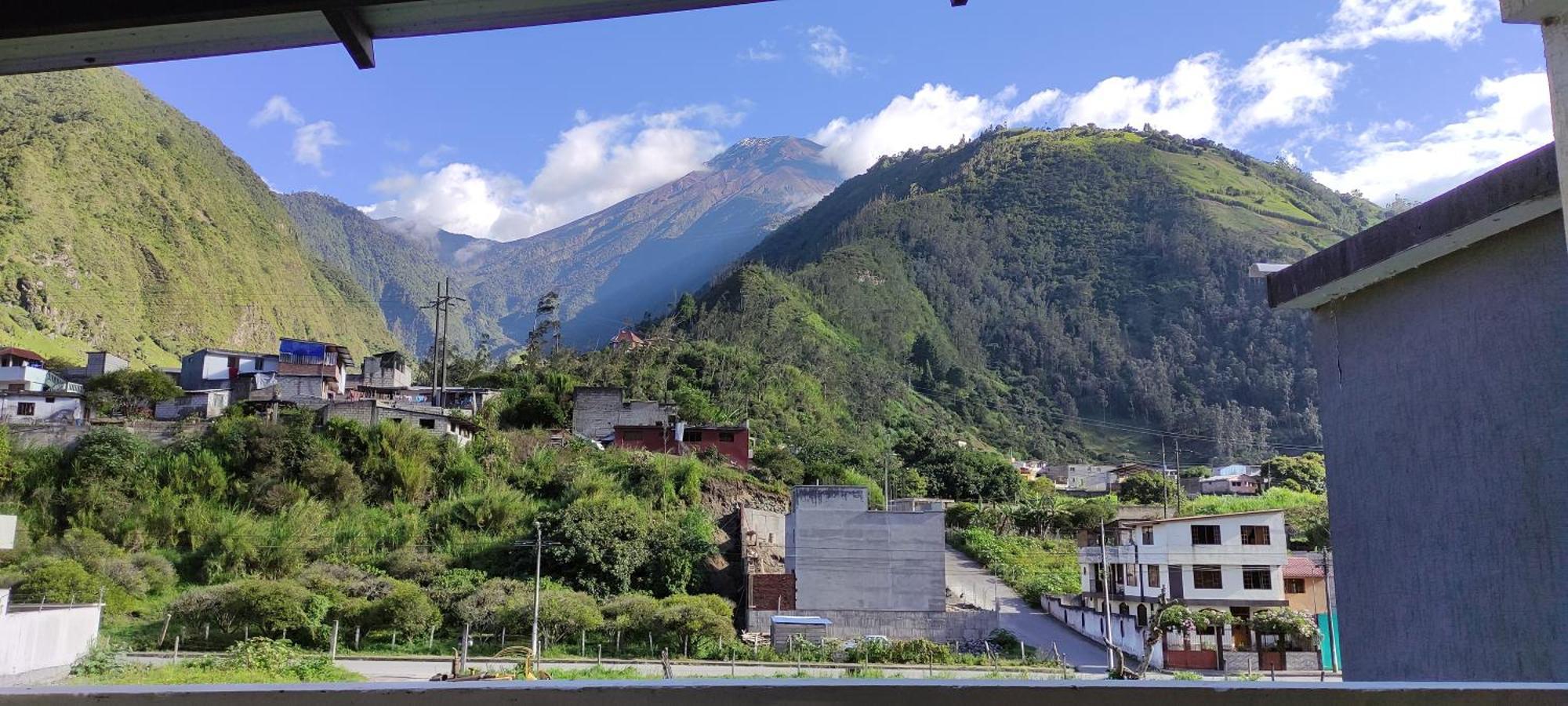 Elegante Apartamento Con Vistas Al Volcan Tungurahua Baños Exterior foto